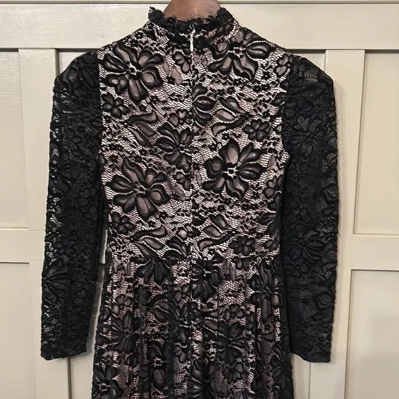 Eliza J Long Sleeve Mock Neck Fit & Flare Lace Dress in Black Size 2 - Picture 9 of 14